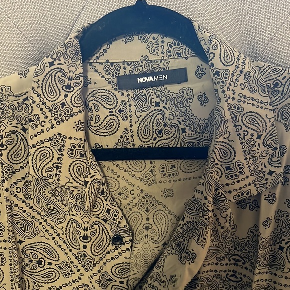 Fashion nova button up - Picture 2 of 2